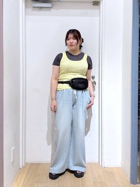 「LOWRYS FARM（ローリーズファーム）のＢＡＳＩＣシアータンク 1042099（タンクトップ、イエロー系）」を使った、ももみんさん（レディース・161cm）の夏コーディネート