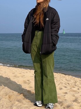 「韓国」｜「アイテム（ナイロンジャケット）」を使った、crumpさん（レディース・164cm）の冬コーディネート