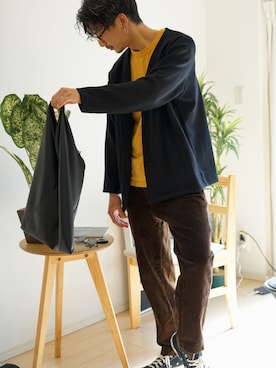 「UNIQLO（ユニクロ）のワイドフィットテーパードコーデュロイパンツ セットアップ可能（その他パンツ）」を使った、Yamaさん（メンズ・172cm）の秋コーディネート