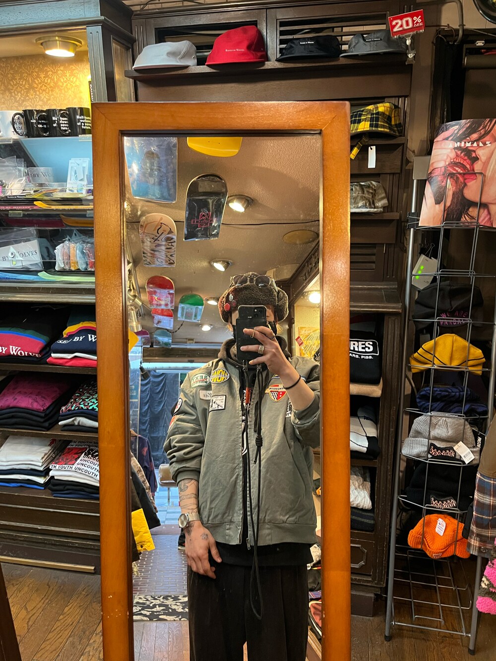 「PLEASURESのアイテム（ジャケット/アウター、グリーン系）」を使った、nippar28さん（メンズ・50cm）の冬コーディネートの1枚目の写真