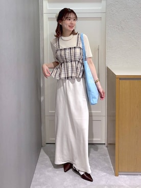 「LOWRYS FARM（ローリーズファーム）のストレッチサテンスカート　 290120（スカート、ホワイト系）」を使った、MIKAさん（レディース・165cm）の春コーディネート