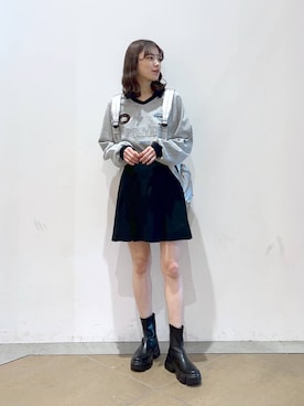 「アイテム（バックパック/リュック、シルバー系）」を使った、MIKAさん（レディース・165cm）の春コーディネート