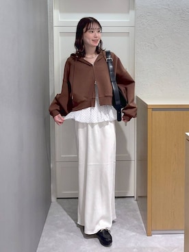 「LOWRYS FARM（ローリーズファーム）の【500mlペットボトル収納可】フラップショルダーＢＡＧ 1046881（ショルダーバッグ、ブラック系）」を使った、MIKAさん（レディース・165cm）の秋コーディネート