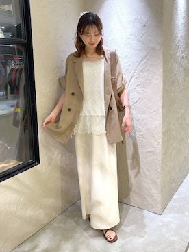 「LOWRYS FARM（ローリーズファーム）のストレッチサテンスカート　 290120（スカート、ホワイト系）」を使った、MIKAさん（レディース・165cm）の夏コーディネート
