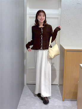 「アイテム（ハンドバッグ、イエロー系）」を使った、MIKAさん（レディース・165cm）の秋コーディネート