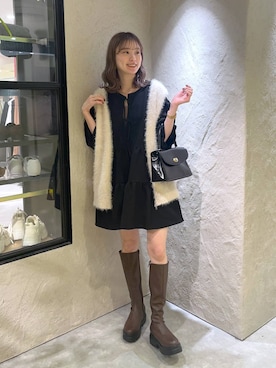 「アイテム（ベスト）」を使った、MIKAさん（レディース・165cm・20代）の秋コーディネート