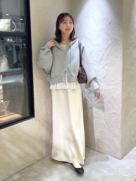 「LOWRYS FARM（ローリーズファーム）のアイテム（スカート）」を使った、MIKAさん（レディース・165cm）の秋コーディネート