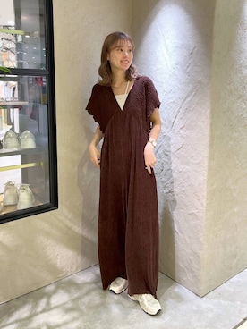 「アイテム（サロペット/オーバーオール）」を使った、MIKAさん（レディース・165cm）の秋コーディネート