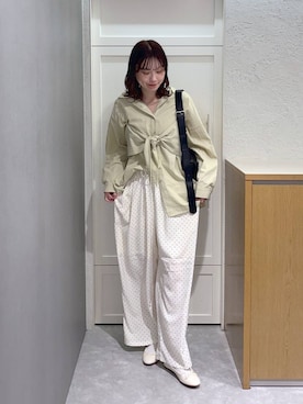 「LOWRYS FARM（ローリーズファーム）の【500mlペットボトル収納可】フラップショルダーＢＡＧ 1046881（ショルダーバッグ、ブラック系）」を使った、MIKAさん（レディース・165cm）の夏コーディネート