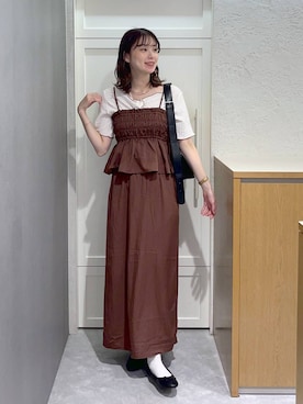 「LOWRYS FARM（ローリーズファーム）の【500mlペットボトル収納可】フラップショルダーＢＡＧ 1046881（ショルダーバッグ、ブラック系）」を使った、MIKAさん（レディース・165cm）の夏コーディネート