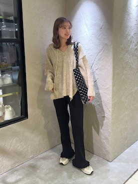 「LOWRYS FARM（ローリーズファーム）のアイテム（トートバッグ）」を使った、MIKAさん（レディース・165cm）の秋コーディネート