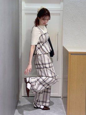 「LOWRYS FARM（ローリーズファーム）のヤワラカルイ２ＷＡＹショルダーＢＡＧ 115210（ショルダーバッグ、ブラック系）」を使った、MIKAさん（レディース・165cm）の春コーディネート