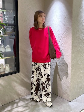 「アイテム（スウェット）」を使った、MIKAさん（レディース・165cm・20代）の秋コーディネート