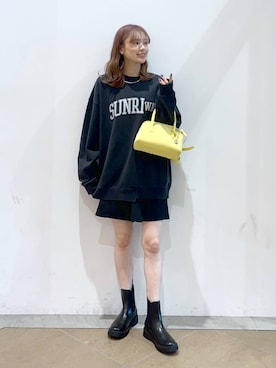 「アイテム（スウェット）」を使った、MIKAさん（レディース・165cm・20代）の秋コーディネート