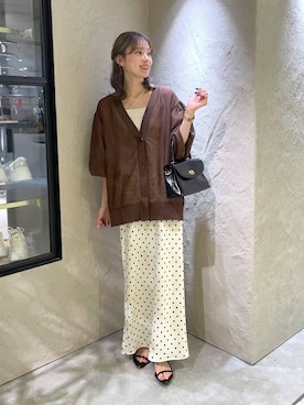 「アイテム（サンダル）」を使った、MIKAさん（レディース・165cm・20代）の秋コーディネート