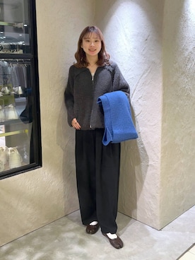 「アイテム（ストール/ショール）」を使った、MIKAさん（レディース・165cm・20代）の秋コーディネート