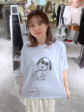 「LOWRYS FARM（ローリーズファーム）の【SNOOPY】クラッシュTシャツ（T恤/上装、ブルー系）」を使った、MIKAさん（レディース・165cm）の夏コーディネート