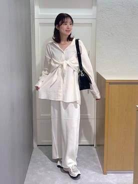 「LOWRYS FARM（ローリーズファーム）の【500mlペットボトル収納可】フラップショルダーＢＡＧ 1046881（ショルダーバッグ、ブラック系）」を使った、MIKAさん（レディース・165cm）の夏コーディネート