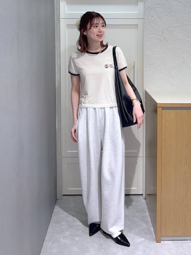 「LOWRYS FARM（ローリーズファーム）のヤワラカルイ２ＷＡＹショルダーＢＡＧ 115210（ショルダーバッグ、ブラック系）」を使った、MIKAさん（レディース・165cm）の春コーディネート