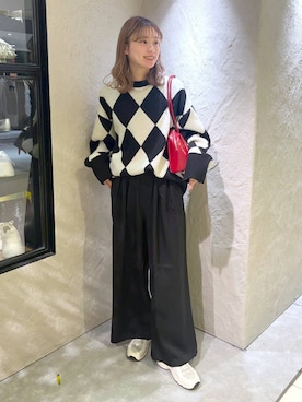 「アイテム（ボストンバッグ）」を使った、MIKAさん（レディース・165cm）の秋コーディネート