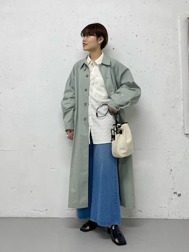 「巾着バッグ」｜「アイテム（ステンカラーコート）」を使った、てじさん（レディース・159cm）の冬コーディネート
