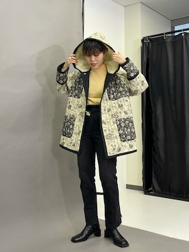 「フラワープリント」｜「アイテム（その他アウター）」を使った、てじさん（レディース・159cm）の秋コーディネート