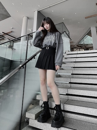 【KIMHEKIM】ベルト付きミニスカート（ネイビー） 1679622949_320.jpg