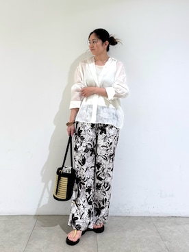 「qualite（カリテ）の【前後で着用可能！新色追加】2WAYスクエアノースリーブニット/インナー/春服/夏服/オフィスカジュアル（タンクトップ、ホワイト系）」を使った、MIKUさん（レディース・155cm）の夏コーディネート