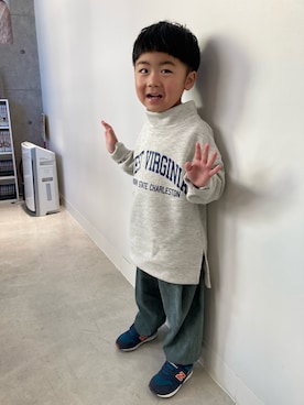 「LOWRYS FARM（ローリーズファーム）の起毛パンツ　216104（その他パンツ、グリーン系）」を使った、a04030109さん（キッズ・100cm）の冬コーディネート