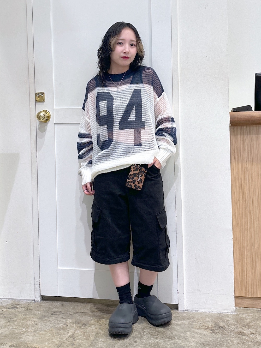 「ストリート、メンズライク、ootd、x-girl、低身長」｜「X-girlのBRA TOP（タンクトップ、グリーン系）」を使った、河原光希さん（レディース・144cm）の冬コーディネートの1枚目の写真