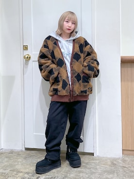 「アイテム（カーディガン/ボレロ、ブラウン系）」を使った、河原光希さん（レディース・144cm）の冬コーディネート