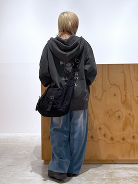 「アイテム（パーカー）」を使った、河原光希さん（レディース・144cm）の秋コーディネート