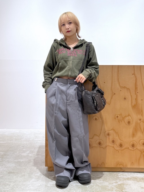 MULTI POCKET FADED FAUX LEATHER BAG（ショルダーバッグ）｜X-girl