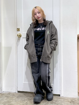 「アイテム（デニムパンツ）」を使った、河原光希さん（レディース・144cm）の夏コーディネート