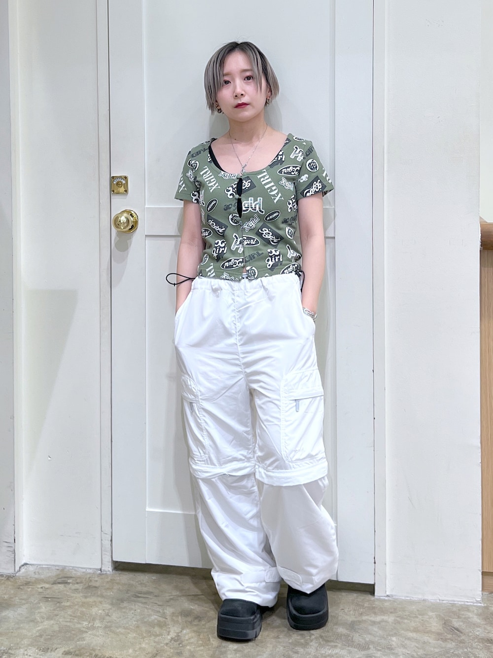 「ストリート、メンズライク、ootd、x-girl、低身長」｜「X-girlのALL OVER PRINT CARDIGAN（Tシャツ/カットソー、グリーン系）」を使った、河原光希さん（レディース・144cm）の春コーディネートの1枚目の写真