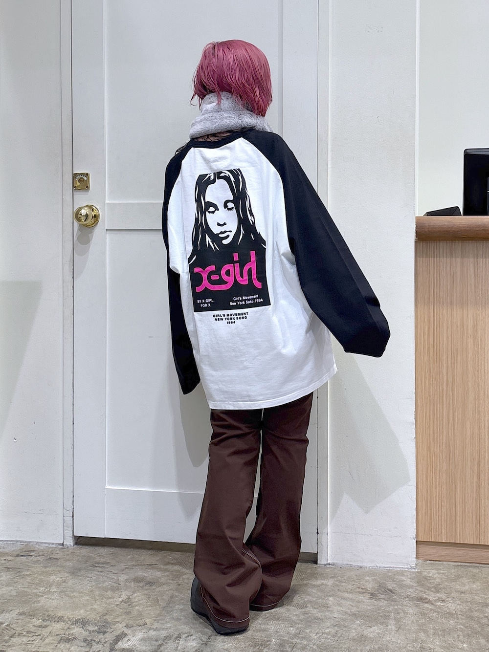 「ストリート、メンズライク、ootd、x-girl、低身長」｜「X-girlのX-girl FACE POSTER B/B BIG TEE（Tシャツ/カットソー、ホワイト系）」を使った、河原光希さん（レディース・144cm）の夏コーディネートの1枚目の写真