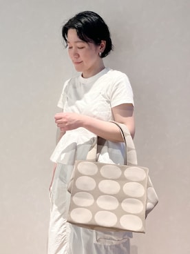 「HIROKO HAYASHI（ヒロコハヤシ）のTRICO（トリコ）トートバッグ（トートバッグ、ベージュ系）」を使った、mc_hhさん（レディース・156cm）の春コーディネート