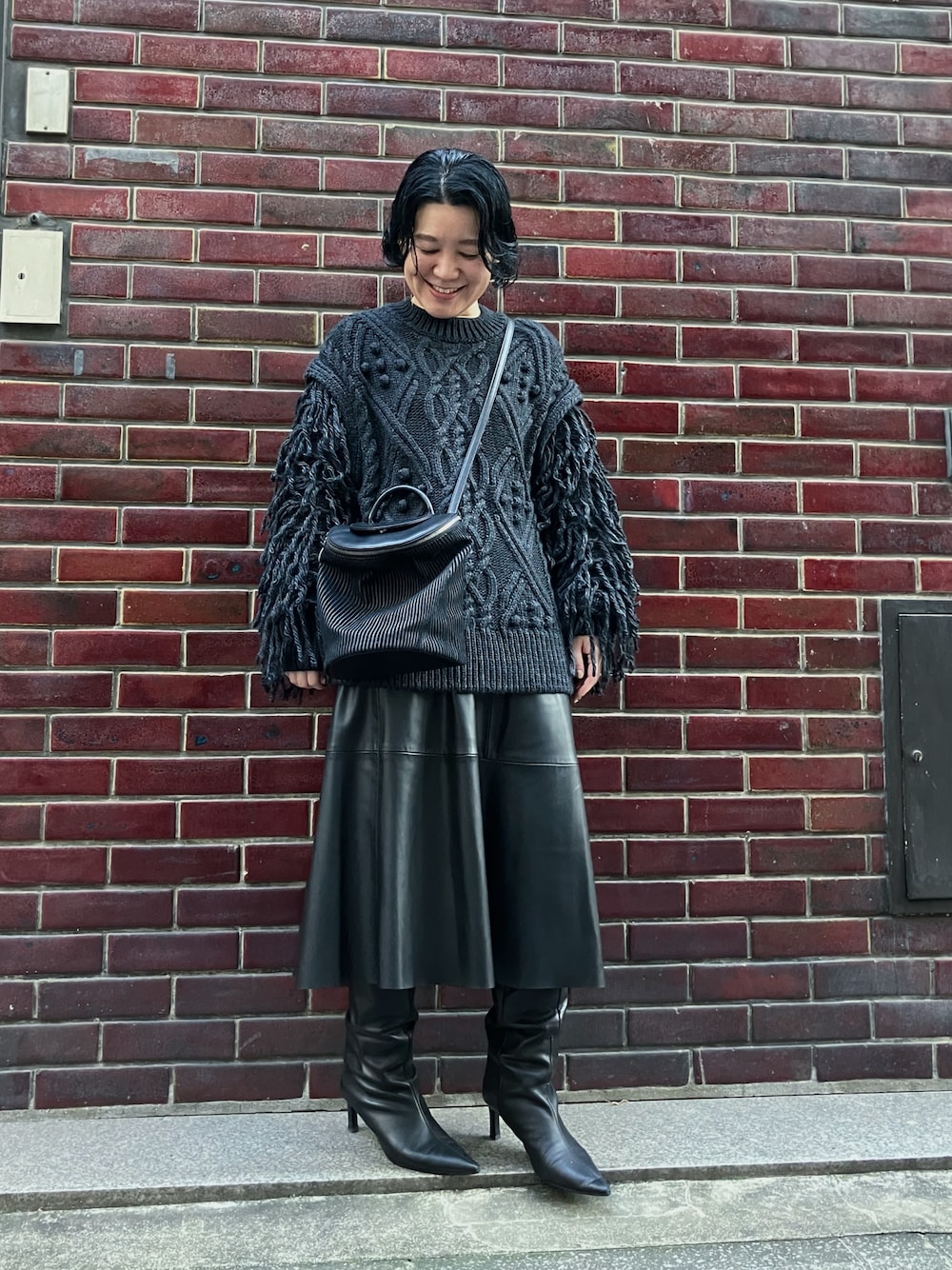 「ヒロコハヤシ、HIROKO HAYASHI、HIROKOHAYASHI、ショルダーバッグ、秋冬コーデ、カジュアル」｜「HIROKO HAYASHIのASTRATTO（アストラット）ショルダーバッグ（ショルダーバッグ、グレー系）」を使った、mc_hhさん（レディース・156cm）の秋コーディネートの1枚目の写真
