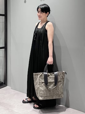 「HIROKO HAYASHI（ヒロコハヤシ）のCOMODA（コモダ）ボストンバッグ（ボストンバッグ、ブラック系）」を使った、mc_hhさん（レディース・156cm）の夏コーディネート