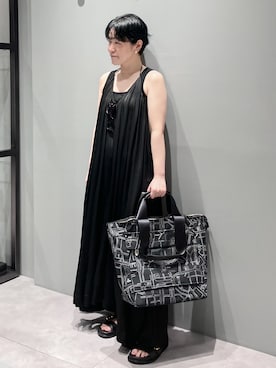 「HIROKO HAYASHI（ヒロコハヤシ）のCOMODA（コモダ）ボストンバッグ（ボストンバッグ、ブラック系）」を使った、mc_hhさん（レディース・156cm）の夏コーディネート