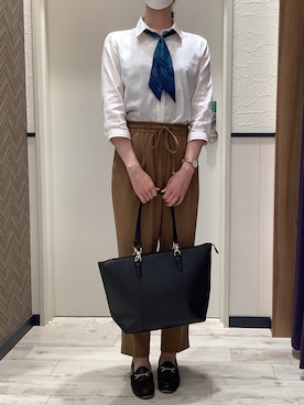 「白シャツ」｜「アイテム（財布/小物）」を使った、BRICK HOUSE by Tokyo Shirts 稲沢リーフウォーク店さん（レディース・164cm）の夏コーディネート