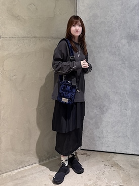 「アイテム（バッグ、ブルー系）」を使った、MIKAさん（レディース・154cm）の秋コーディネート