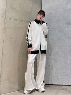 「tk.TAKEO KIKUCHI（ティーケータケオキクチ）のアイテム（ブルゾン）」を使った、MIKAさん（レディース・154cm）の秋コーディネート