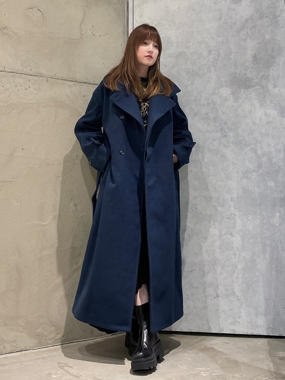 「重ね着ベストシーズン、きれいめカジュアル、ビッグシルエット、ロングコート、コート、キレイめ、大人女子、ネイビー」｜「tk.TAKEO KIKUCHIのテックメルトン3WAYスタンドコート（その他アウター、ブルー系）」を使った、MIKAさん（レディース・154cm）の秋コーディネートの1枚目の写真