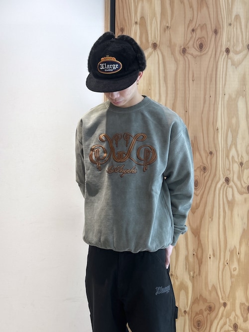 EMBROIDERED BLEACHED CREWNECK SWEATSHIRT（スウェット）｜XLARGE