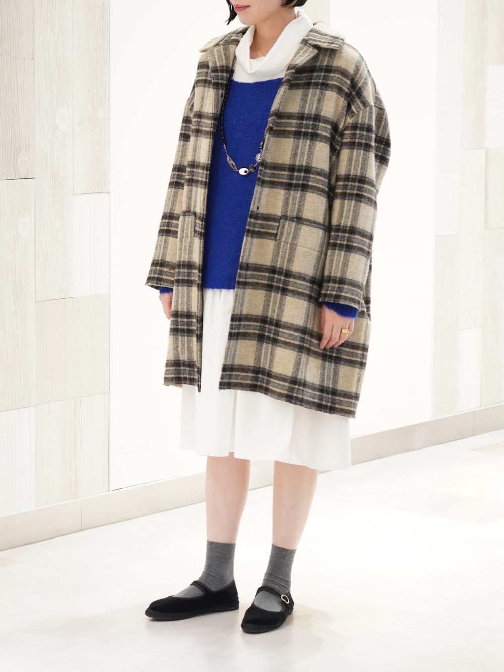 「コーディネート、セレクトショップ、タカシマヤ、秋冬ファッション、hpfrance、ジェイアール名古屋タカシマヤ、アッシュ・ペー・フランス、手仕事が好き、ddue、デドゥエ」｜「H.P.FRANCEのアイテム（ジャケット/アウター、ブラウン系）」を使った、ジェイアール名古屋タカシマヤさん（レディース・170cm）の秋コーディネートの1枚目の写真