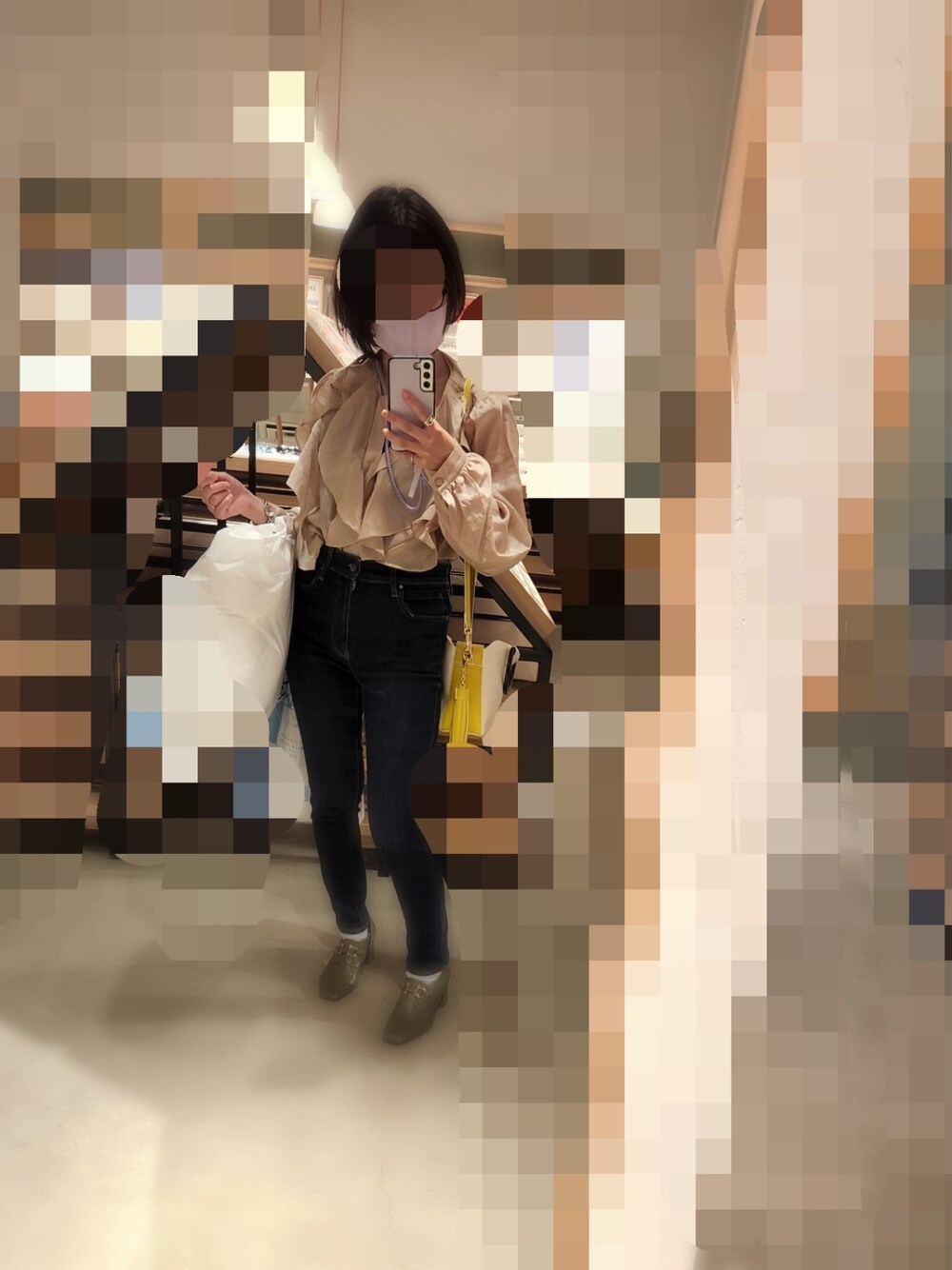 「初秋コーデ、秋服、オトナカジュアル、休日スタイル、大人女子、パンツスタイル、低身長女子、秋🍁コーデ、きれいめ、秋先取りコーデ、オトナガーリー、デニムコーデ、秋服コーデ、ショッピング、プチプラコーデ」｜「highclassicのアイテム（シャツ/ブラウス、ベージュ系）」を使った、みかん大福さん（レディース・148cm）の秋コーディネートの1枚目の写真