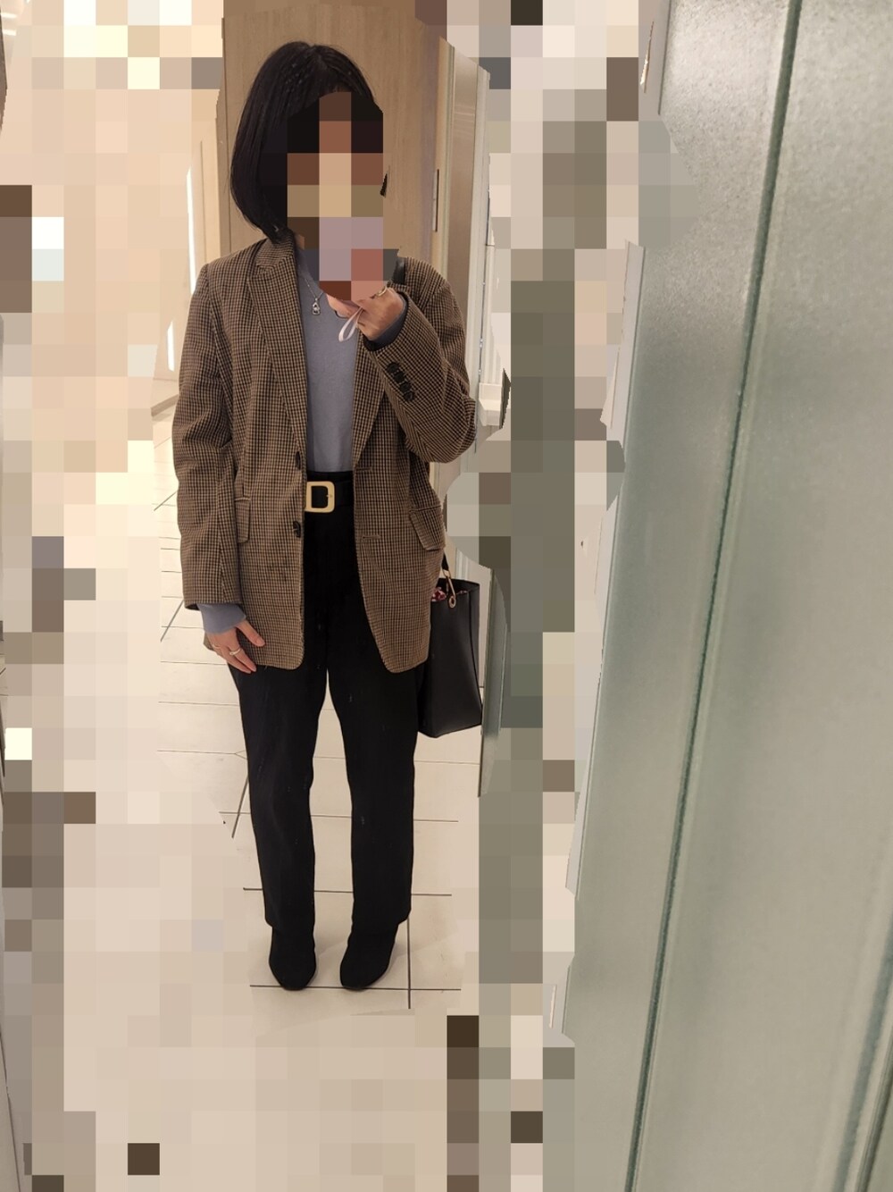「秋のコーデ、今日のコーデ、大人コーデ、秋服、低身長女子、パンツコーデ、ブーツスタイル、チェック柄、骨格ウェーブ」｜「N WITH.のスリーブ デザイン ニット（ニット/セーター、ブルー系）」を使った、みかん大福さん（レディース・148cm）の秋コーディネートの1枚目の写真