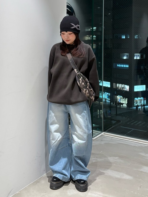 FACE EMBROIDERY KNIT TOP