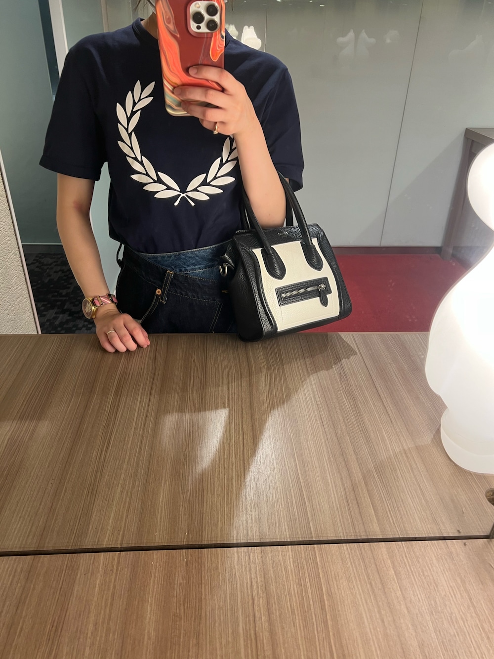 「FRED PERRYのアイテム（Tシャツ/カットソー、ブルー系）」を使った、hinyuugohanさん（レディース・156cm）の夏コーディネートの1枚目の写真